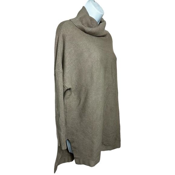 Lillusory Oversized Sweater Sz Medium Khaki Beige Turtleneck Tunic Pullover - Picture 3 of 7